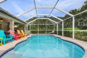 Lush Privacy, Large Outdoor Living Space, Heated Pool,& Pet-friendly - Villa Veronica- Roelens